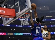 开云官网-快船主场不敌爵士，遭遇连败