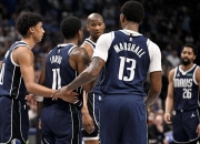 开云sport-步行者不敌独行侠，遭遇两连败