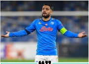 开云体育官网-那不勒斯球员私下暴揍队友，引起内部矛盾