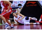 开云体育-四川队完胜青岛队，易建联统治全场