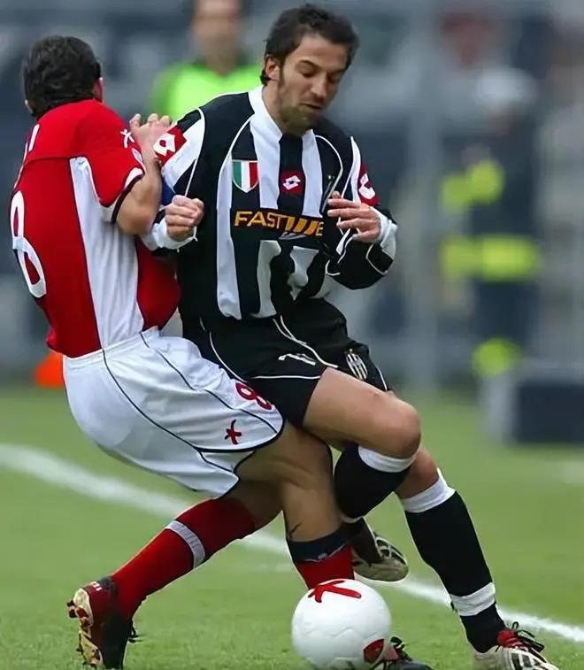 包含尤文图斯再次碾压对手,继续领跑意甲积分榜的词条 包含尤文图斯再次碾压对手,继续领跑意甲积分榜的词条