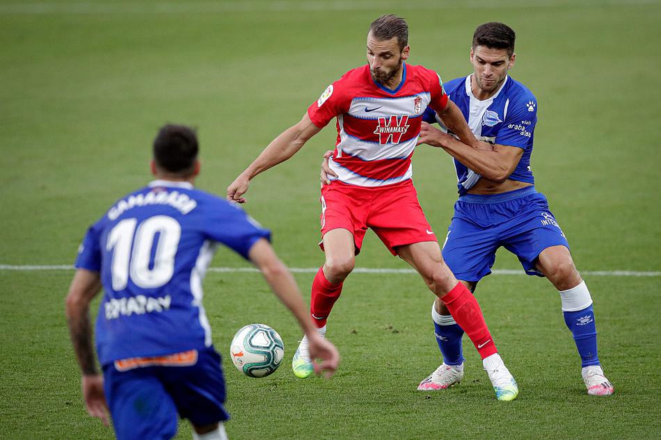 格拉纳达球员状态火热,备战下一场比赛 格拉纳达球员状态火热,备战下一场比赛