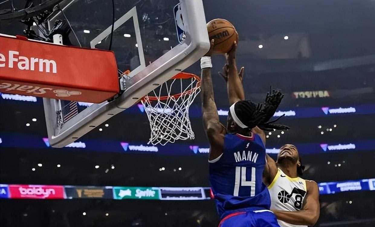 快船主场不敌爵士,遭遇连败 快船主场不敌爵士,遭遇连败