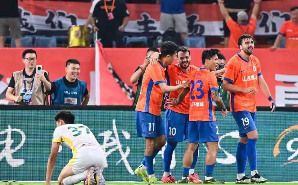 精神饱满备战，球队士气高涨的简单介绍