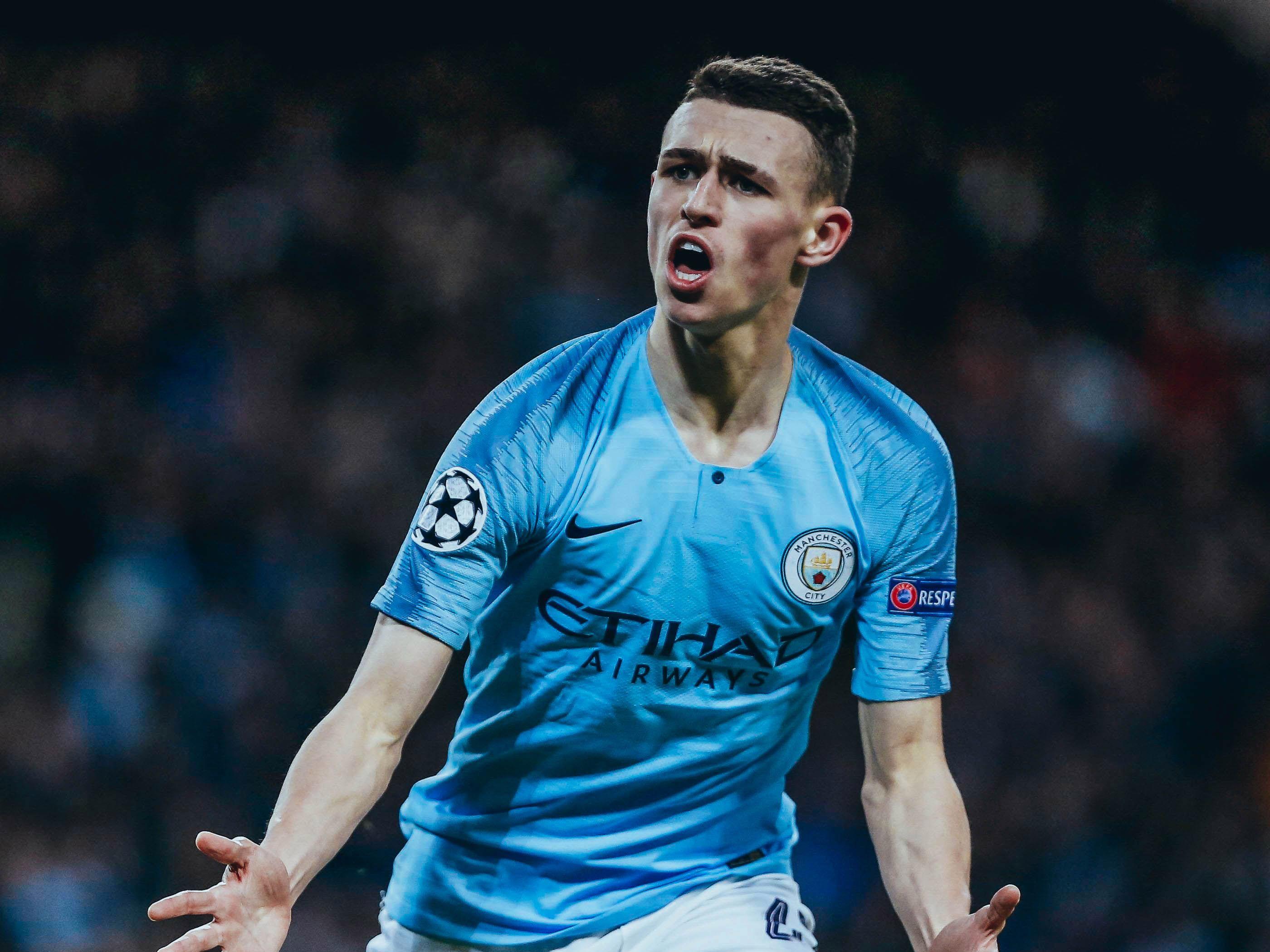 沙尔克在德国足球赛中取得胜利 沙尔克在德国足球赛中取得胜利