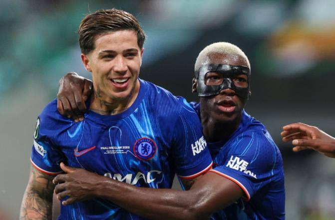 关于切尔西主帅确认伤愈归队,重返训练场备战联赛的信息 关于切尔西主帅确认伤愈归队,重返训练场备战联赛的信息