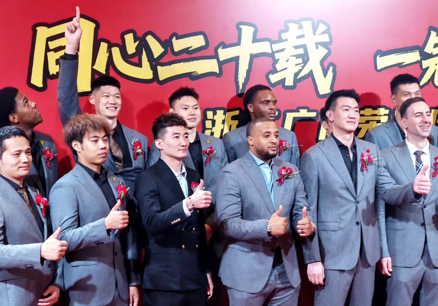 魔术轻取吉林队，孙铭徽扛起全队