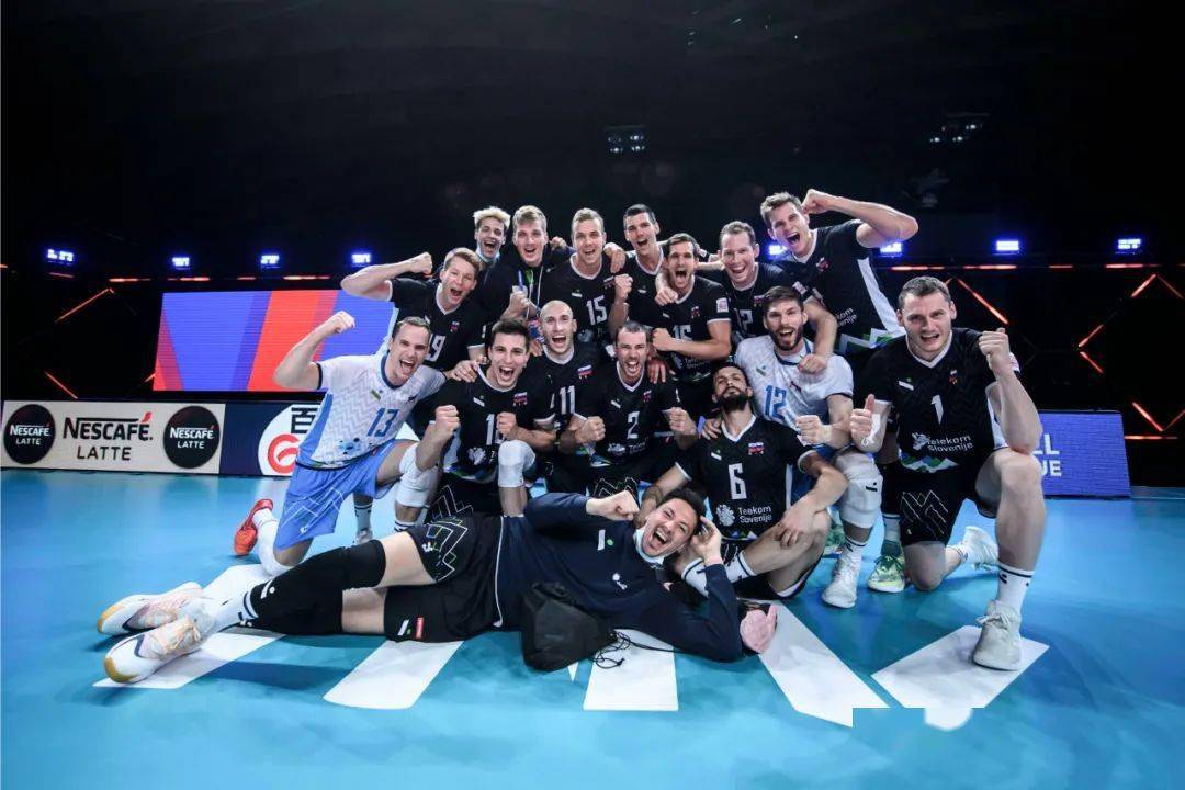 俄罗斯凭借进攻火力获胜，晋级欧锦赛