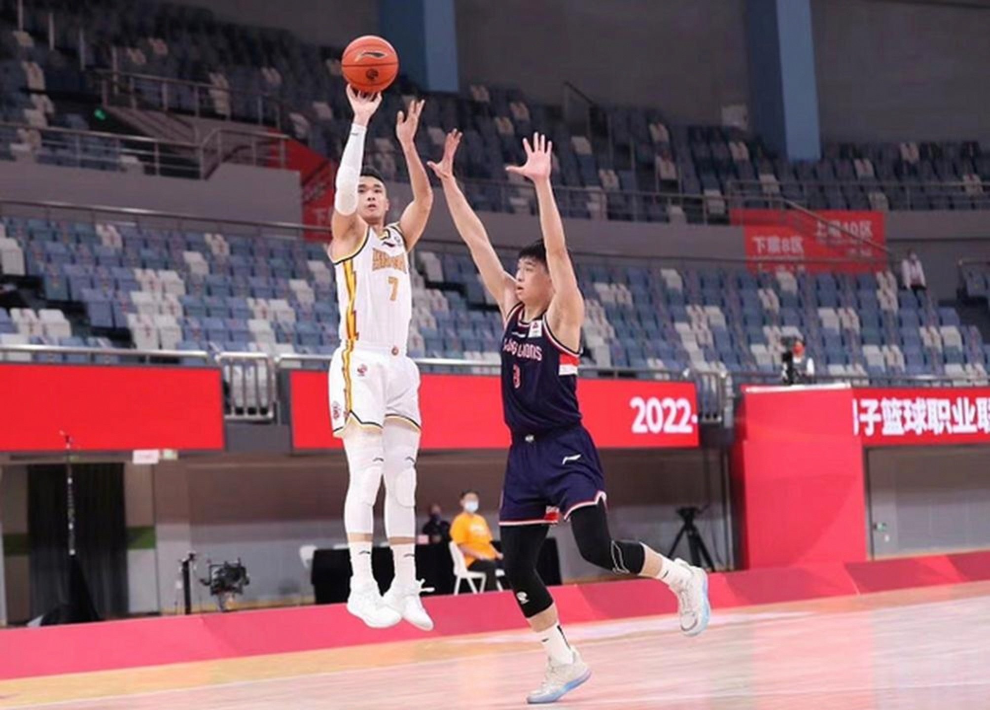 山西队翻盘广东队,郭艾伦带队取胜 山西队翻盘广东队,郭艾伦带队取胜