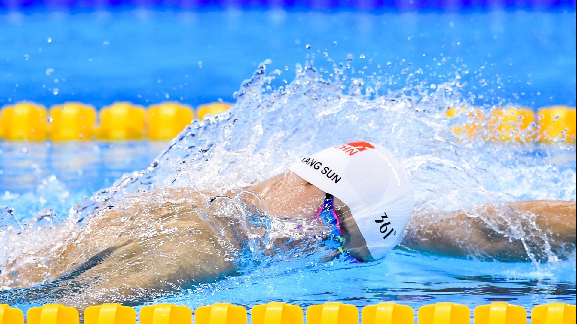 沉默铁闸的怒吼,法比尼奥从压力深渊到救赎之夜的史诗逆转