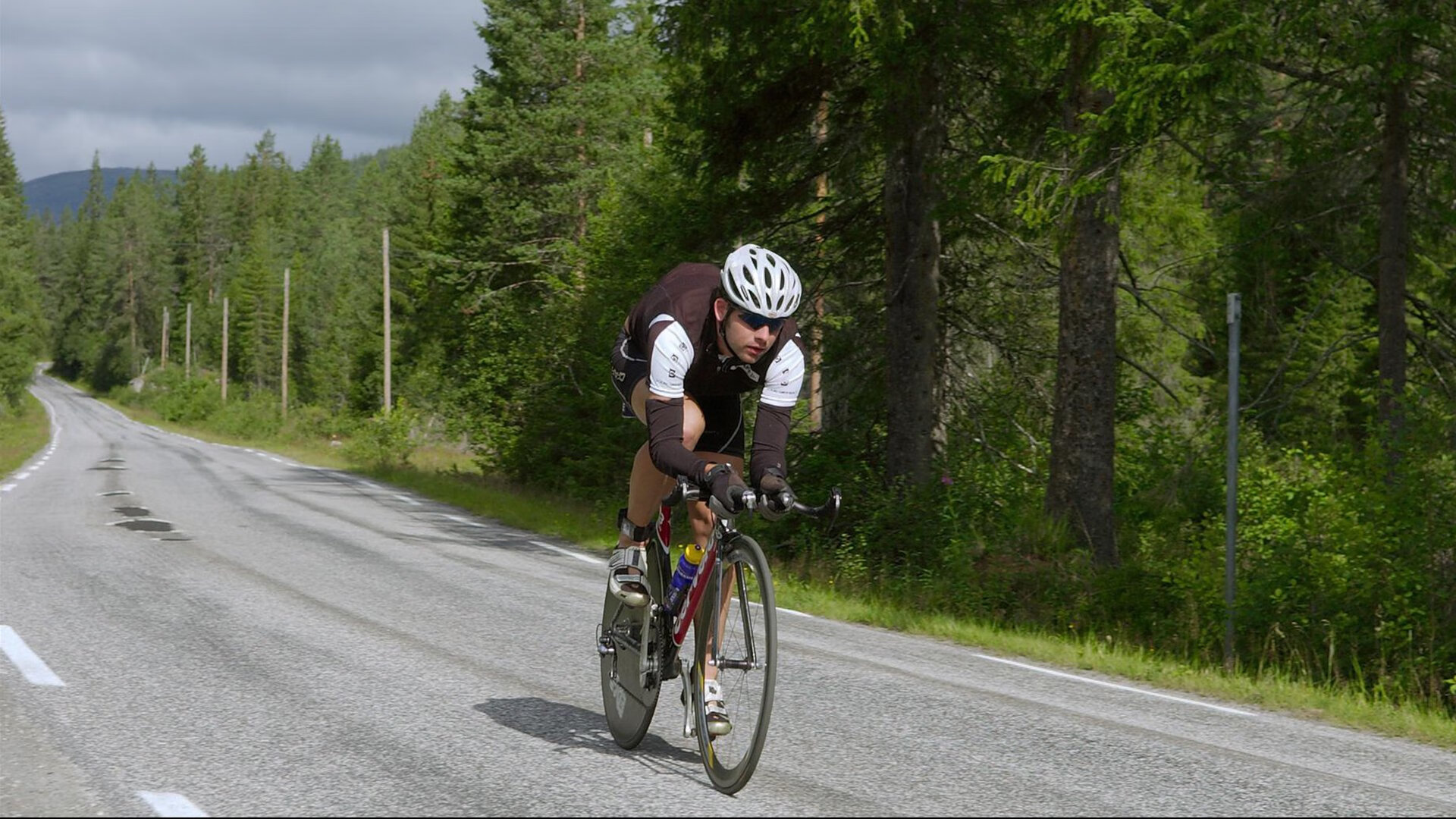 当魔法穿透银黑铠甲，哈利伯顿在马刺圣殿写下新控卫圣经