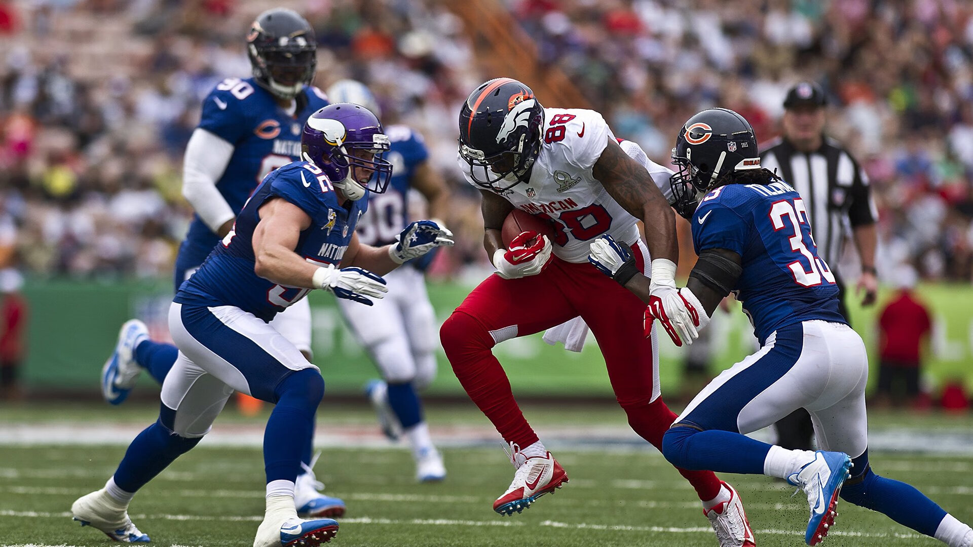 冰与火的对抗,德罗赞扛起全队,公牛关键战突围新疆终场哨为证的唯一之战